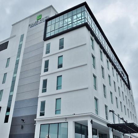 Fuller Hotel Kulim Exterior foto